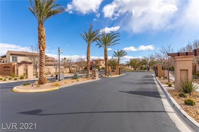 Building Photo - 12125 Vista Linda Ave