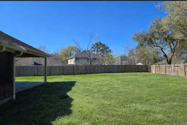 Building Photo - 1811 Emerald Lake Ct