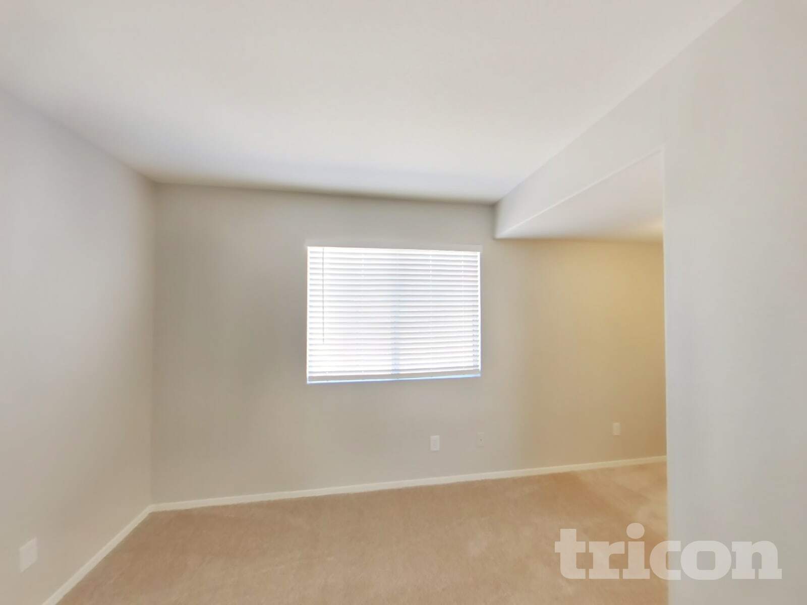 Building Photo - 8566 W Denton Ln