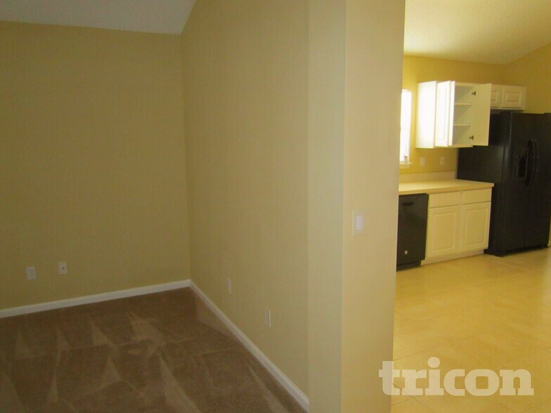 Building Photo - 938 Cherry Point Way