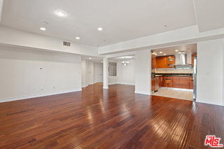 Building Photo - 107 N Swall Dr