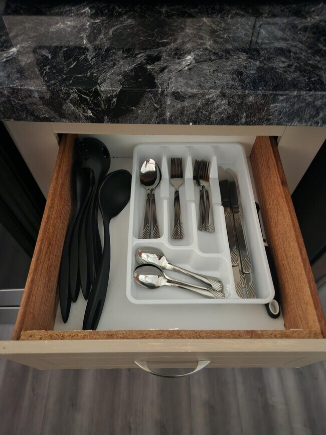 Building Photo - 2121 New Tampa Hwy