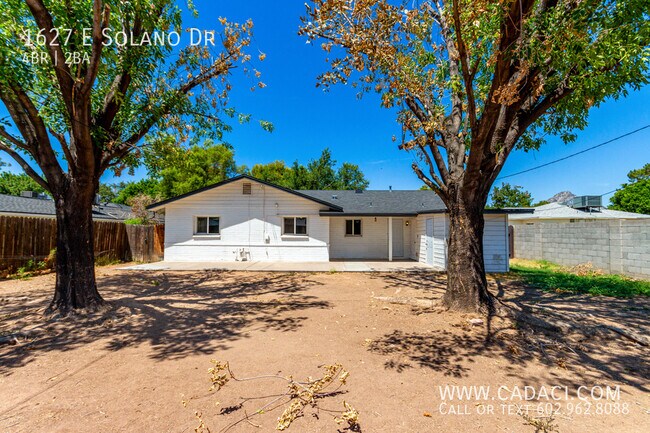 Building Photo - 1627 E Solano Dr