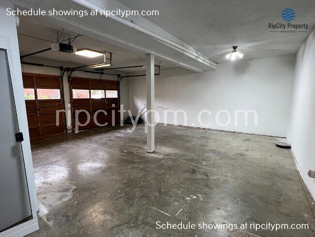 Building Photo - 12250 SW Indian Hill Ln