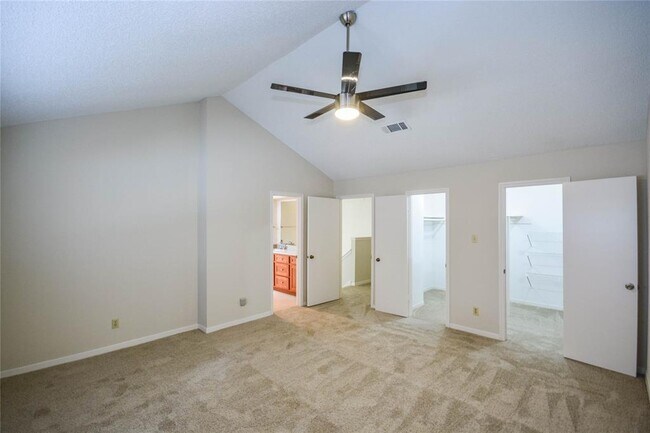 Building Photo - 9262 Westwood Village Dr