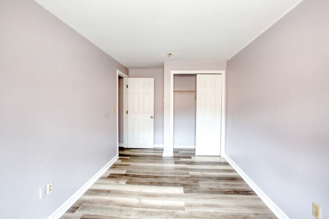 Building Photo - 285 Westland St