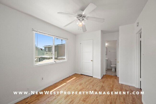 Building Photo - 553 22nd St
