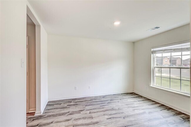Building Photo - 18744 Speculator Ln