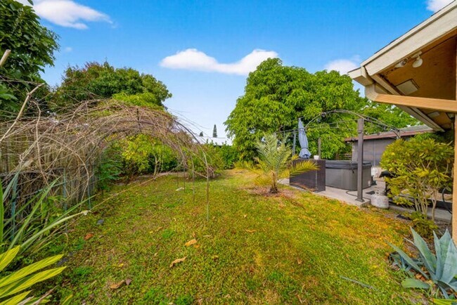 Building Photo - 849 Camellia Dr