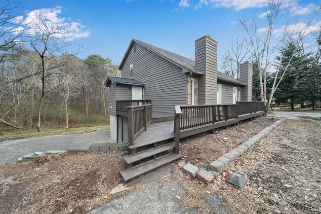 Building Photo - 6008 Champion Rd