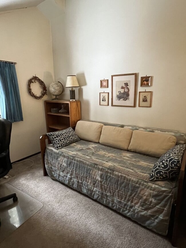 Building Photo - Winter Lease - Less than a mi to Diamond Peak (2 Bedroom plus Loft)