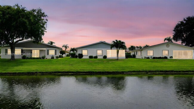 Building Photo - 3810 Rowena Cir