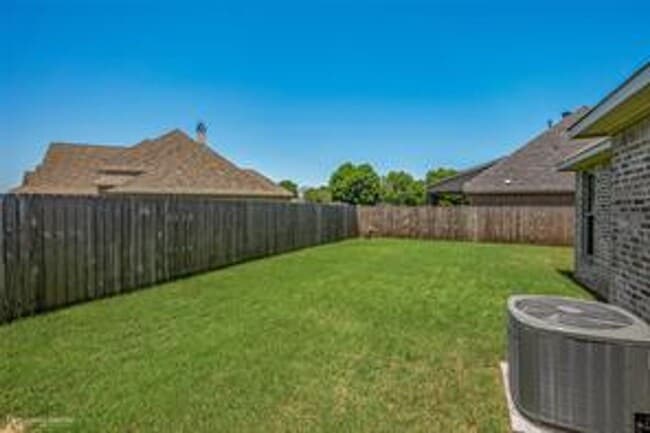 Building Photo - 307 Ansley Cir