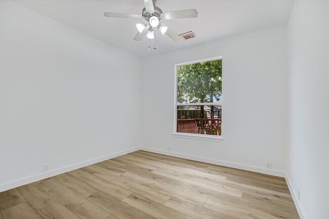 Building Photo - 2103 Kimra Ln