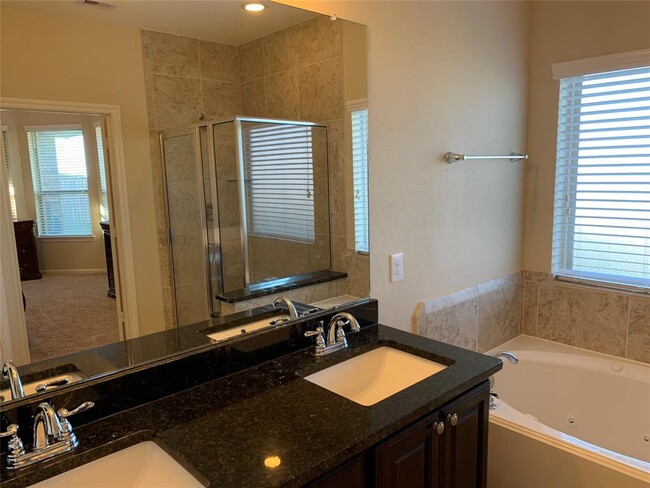 Building Photo - 8902 Pinenut Dr