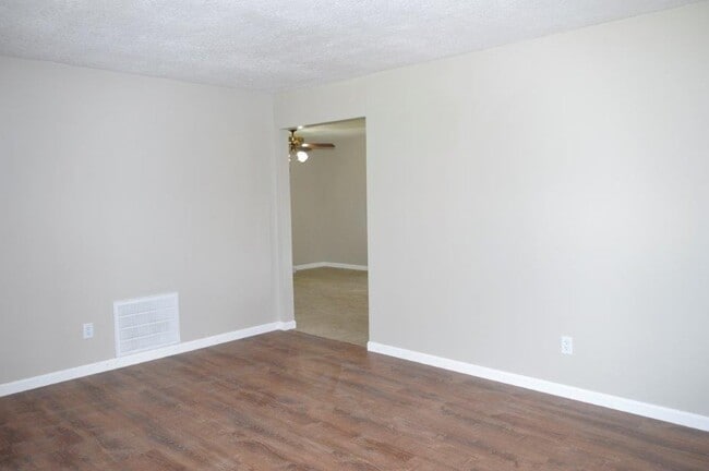 Building Photo - 16818 Coldwater Rd