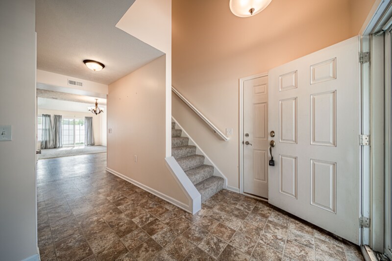 Building Photo - 6535 Bayside Dr