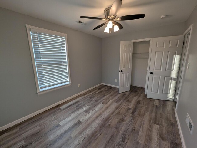 Building Photo - Dellwood Dream on Dennis