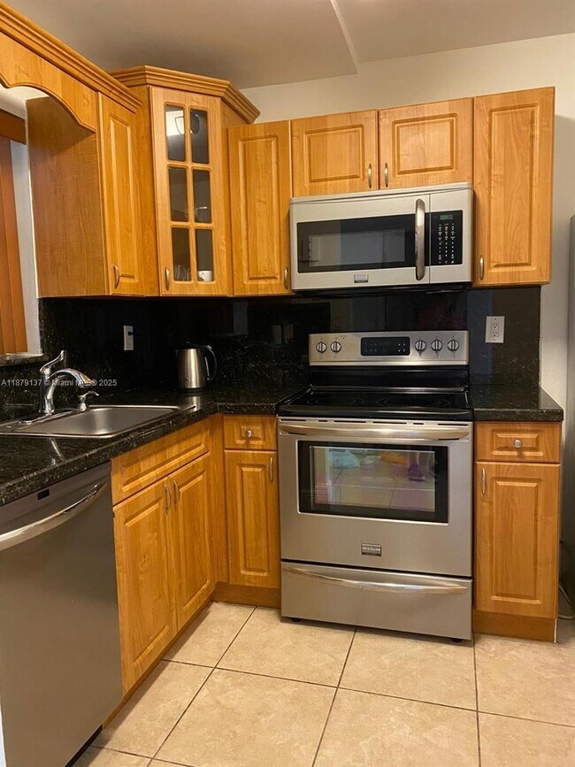 Building Photo - 1 bedroom in North Miami Beach FL 33160