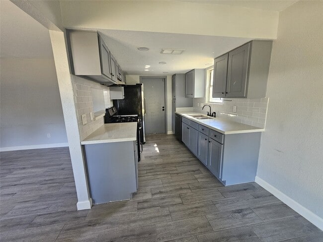 Building Photo - 2519 Piddler Dr