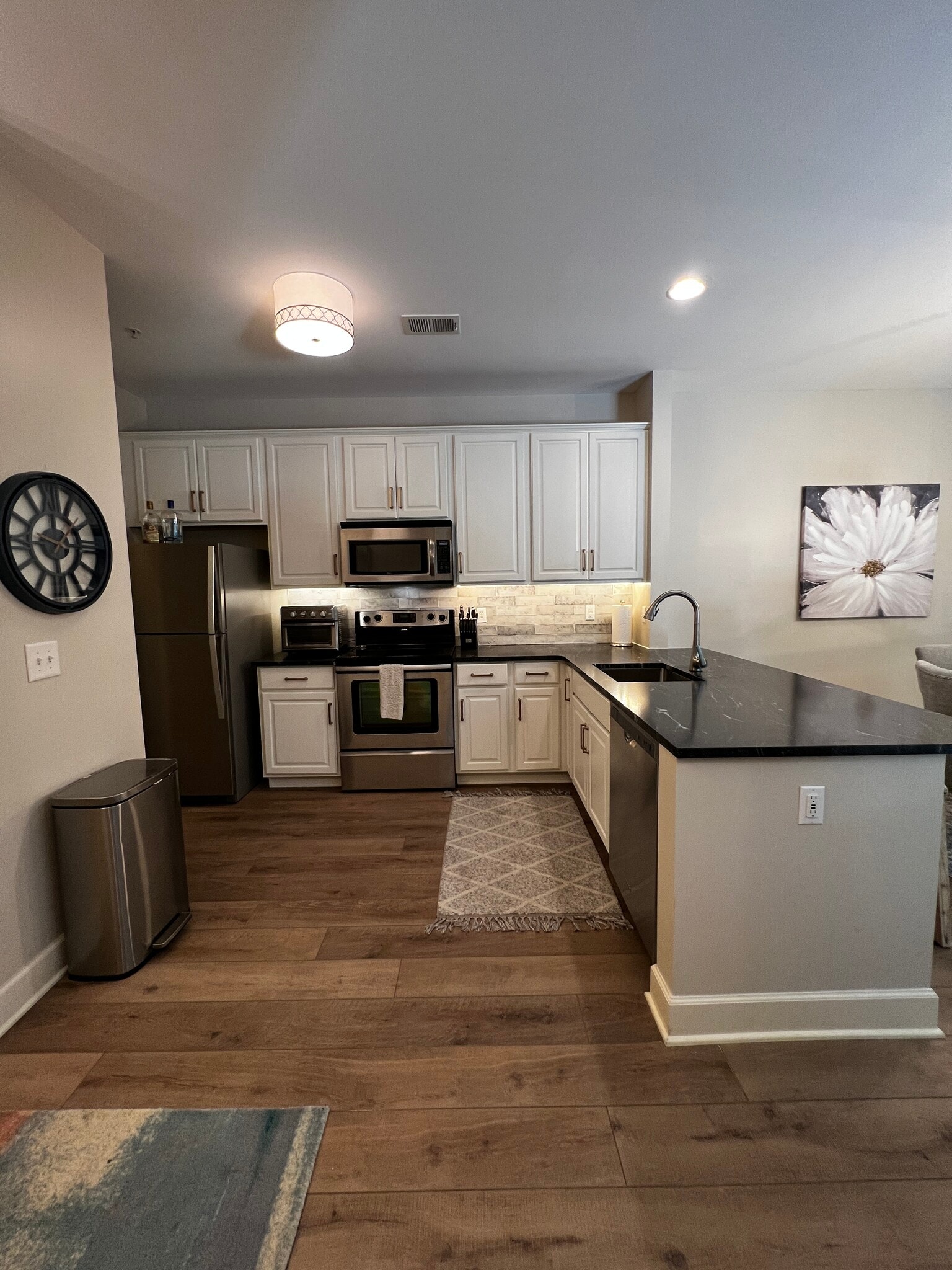 A well appointed kitchen - 4844 Bevendean Dr