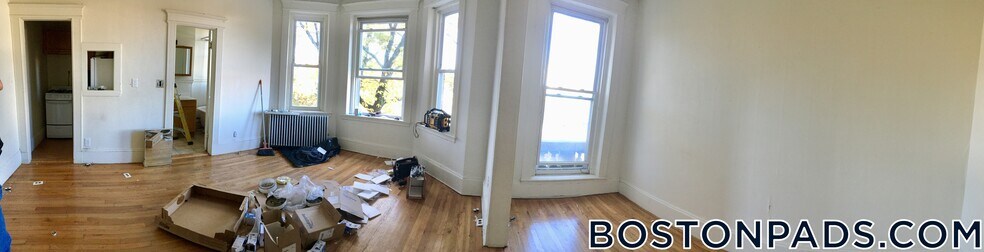 Building Photo - 1334 Commonwealth Ave