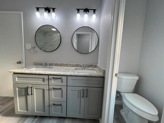 Building Photo - 1741 Clarendon Dr