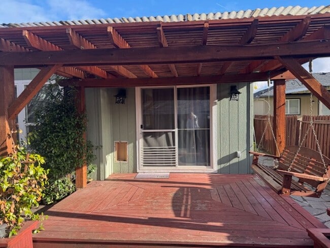 Building Photo - 3-BEDROOM HOME LOCATED ON QUIET CUL-DE-SAC- GARAGE CONVERTED TO ANOTHER ROOM OR STORAGE USE