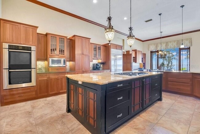 Building Photo - 10577 Down Lakeview Cir