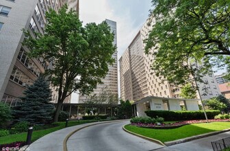 Building Photo - 3950 N Lake Shore Dr