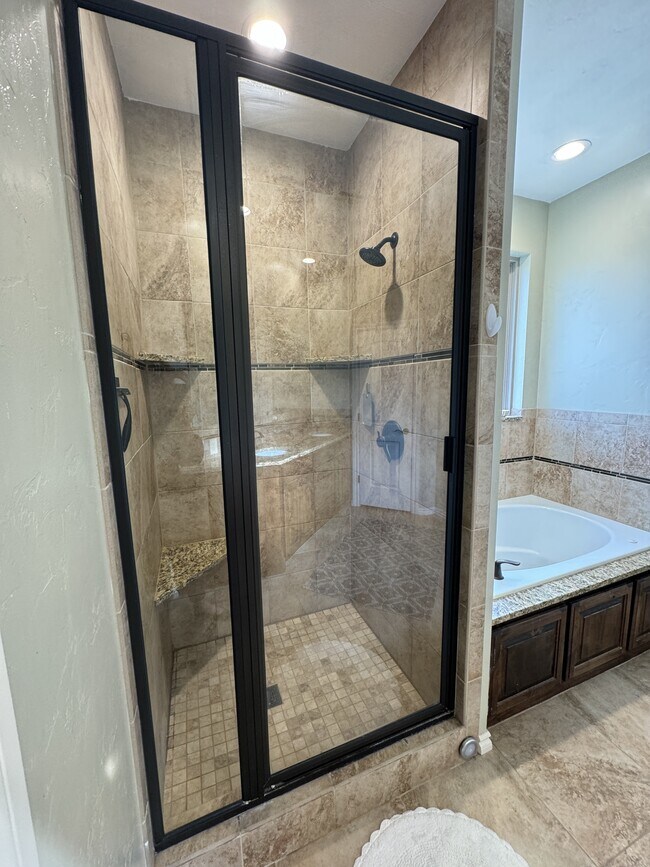 Building Photo - 2001 Mt Vernon Rd