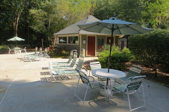 Building Photo - 807 Country Park Dr