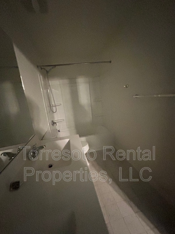 Building Photo - 5910 Sandy Lake St