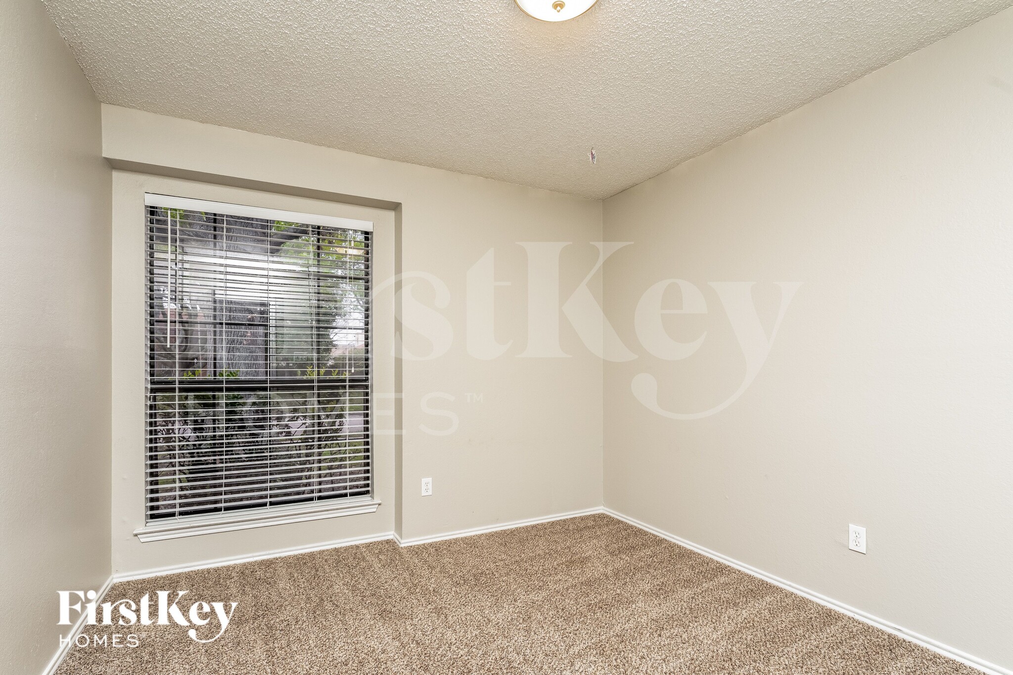 Building Photo - 7921 Rice Dr