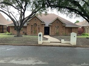 Building Photo - 6 E Kiwi Ave