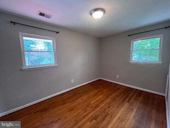 Building Photo - 7021 Hickory Hill Rd