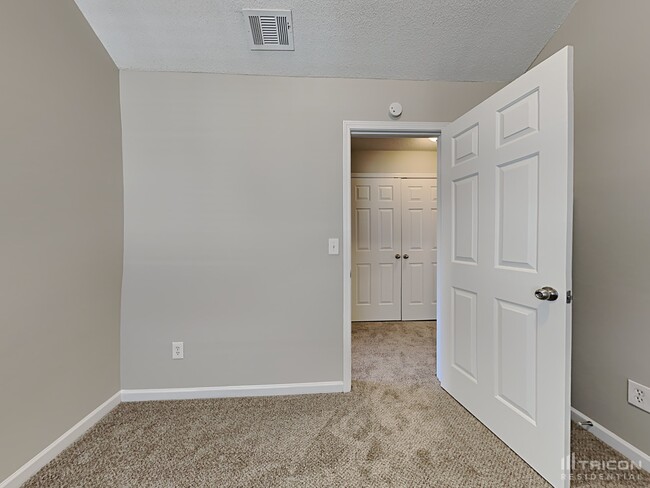 Building Photo - 4811 Heather Mill Trace
