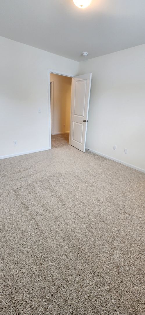 Building Photo - 3BR, 2.5 BA in Hazelwood Subdivision