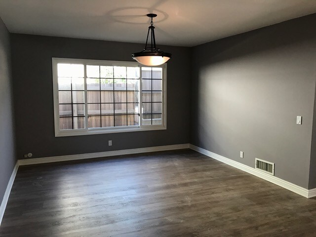 Building Photo - 2003 Gangi Ln