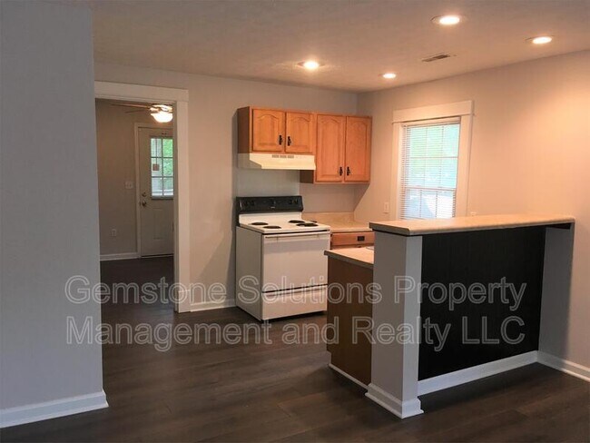 Building Photo - 403 Granbury St