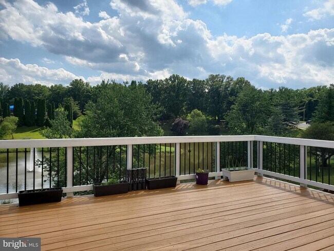 Building Photo - 14920 Forest Landing Cir
