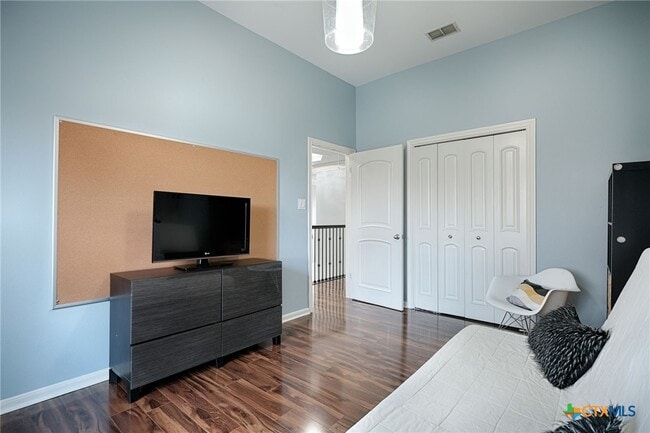 Building Photo - 30209 Oak Tree Dr