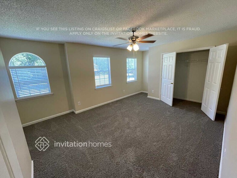 Building Photo - 2244 Redwood Dr