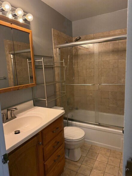 Building Photo - 8776 Chase Dr