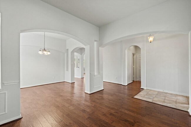 Building Photo - 4030 Chestnut Bend