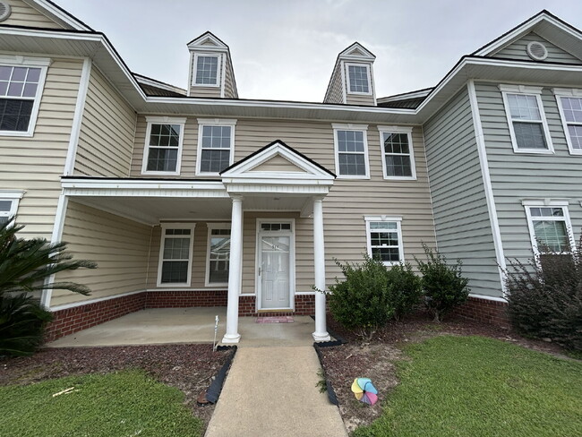 Primary Photo - Town House For Rent