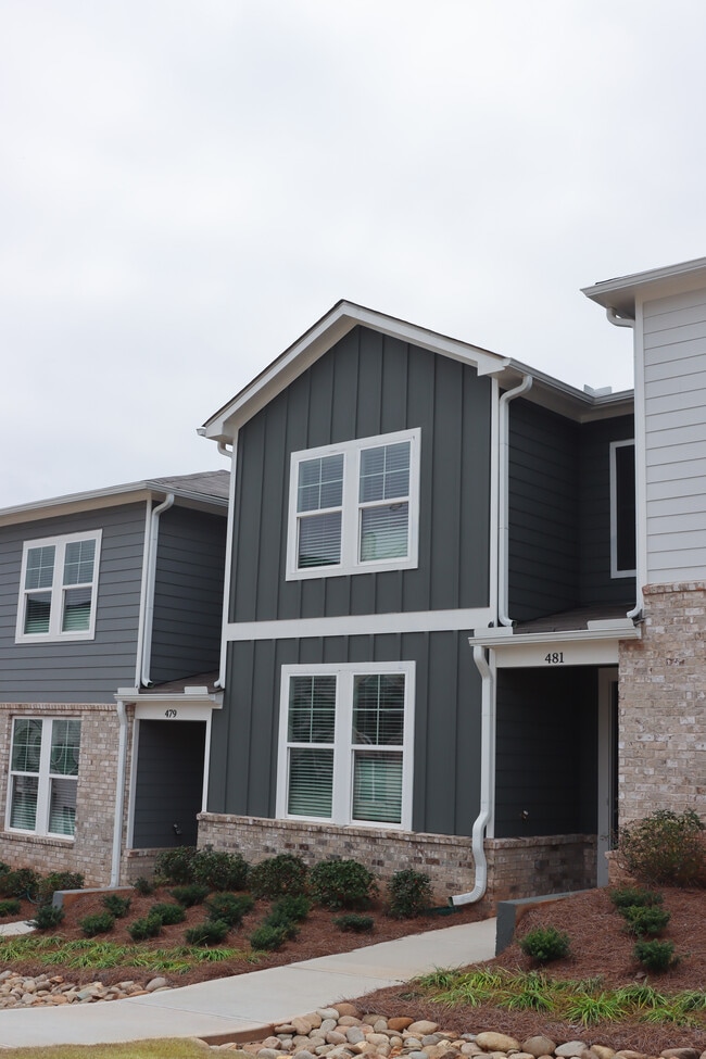 Building Photo - 481 Crown Dr