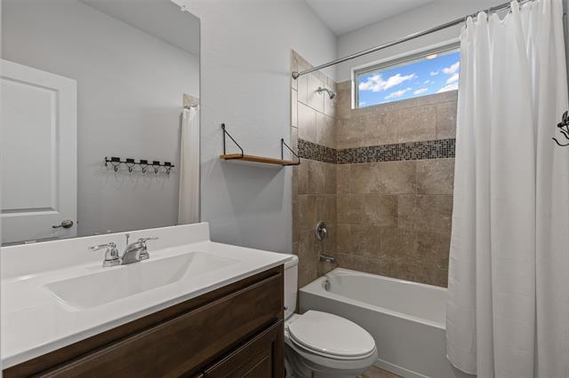 Building Photo - 1207 Burlingame Dr