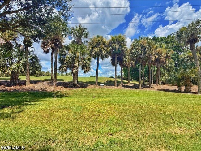 Building Photo - 1310 Charleston Square Dr