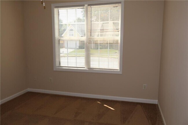 Building Photo - 176 Rivergate Ct
